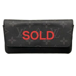 LOUIS VUITTON Etui Lunette Woody Monogram Eclipse - 366-041725